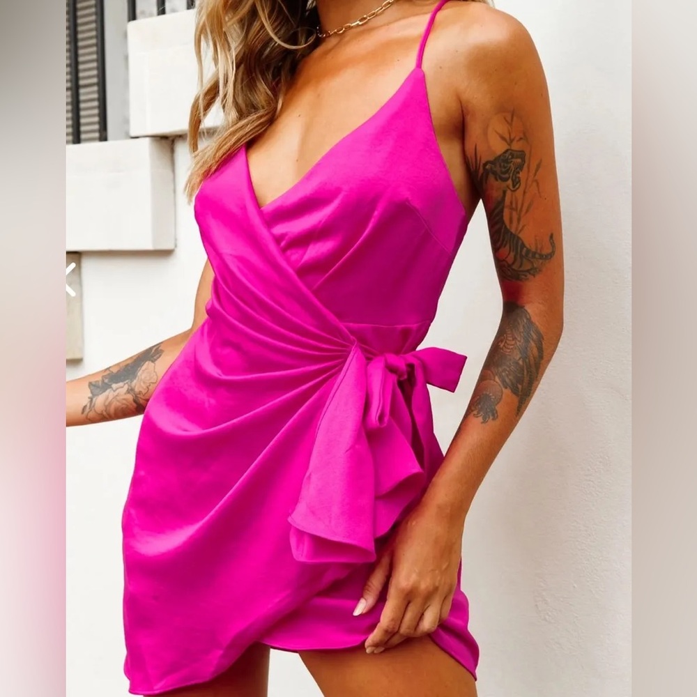 Selfie Leslie Medellin Pink Dress
